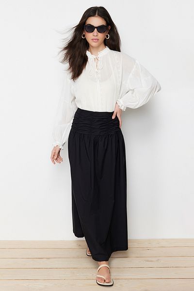 Trendyol Modest Fekete magas derekú ráncolt szőtt hosszú szoknya TCTSS24EE00001