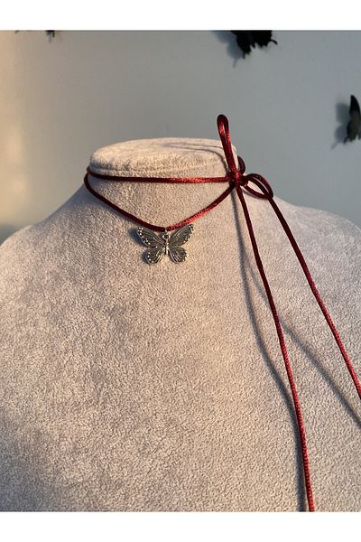 Pinky Lady string butterfly choker necklace