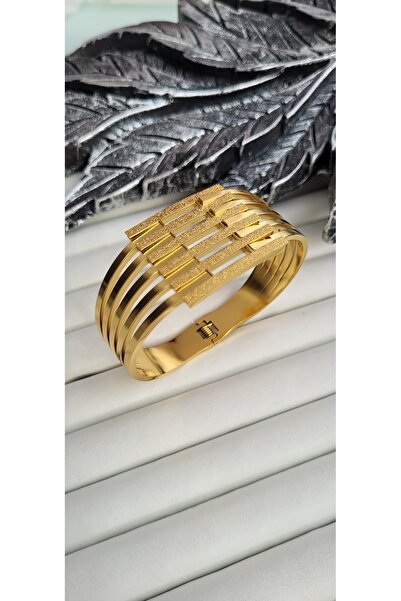 GOLD PLATED GLITTER RIB CLAMP ON STEEL