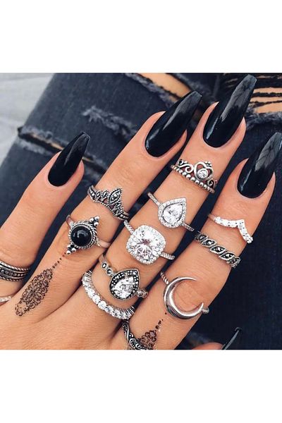 Girift Vintage Curio Black Stone Diamond Ring Set