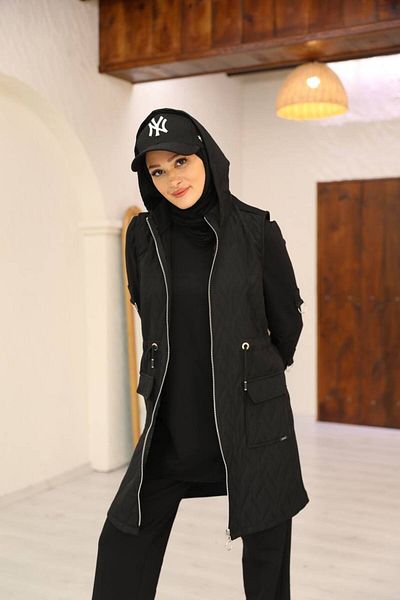 Cardella Camellia Quilted Vest 3-Piece Hijab Set