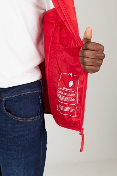 AC&Co / Altınyıldız Classics Men's Red Inflatable Windproof Warm Fiber Ultra Light Vest with Portable Bag