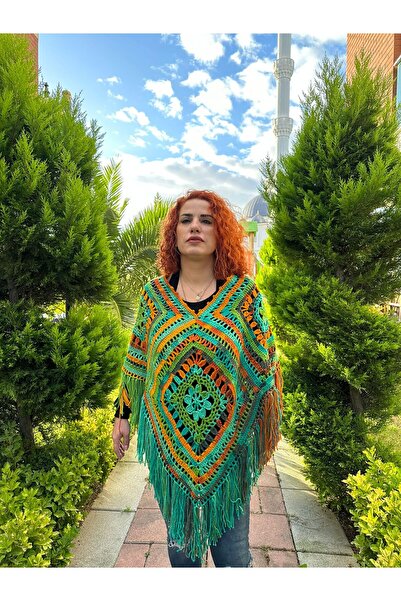 Gönülden Tasarım EL ÖRGÜSÜ RENKLİ PÜSKÜLLÜ KADIN PANÇO ŞAL