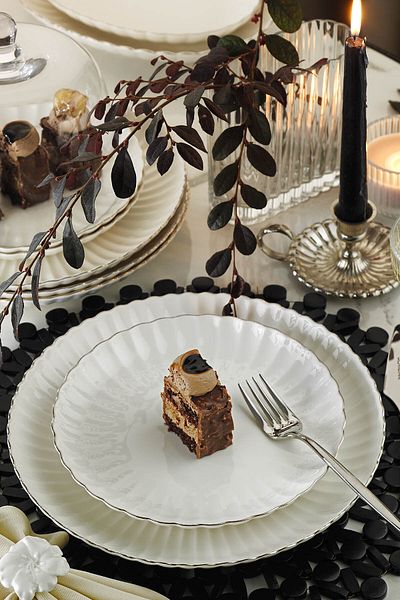 Kütahya Porselen Bone Luz 6-Piece Cake Plate Platinum