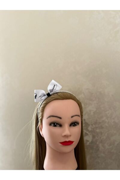 MaviMoure Дівчача модель 23 квітня 29 жовтня 19 травня випускний тока корона