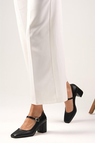 Mio Gusto Alda Siyah Renk Küt Burunlu Kadın Topuklu Ayakkabı