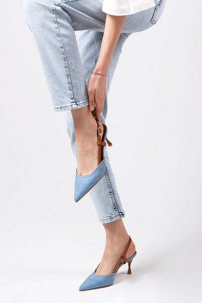 Mio Gusto Pantofi de damă blugi Alina Denim Fabric cu spate deschis cu toc