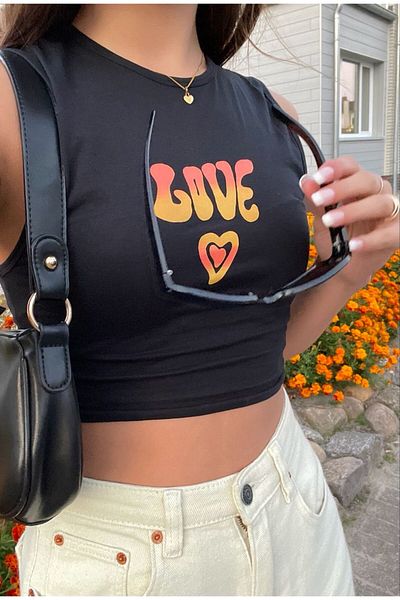 Gofeel Y2k Love Heart Printed Black Half T-shirt Crop Blouse
