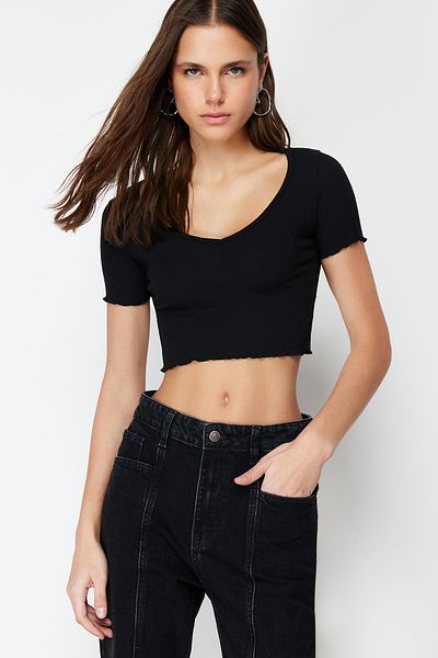 Trendyol Collection Μαύρο κολάρο πισίνας Baby Overlock Λεπτομερής Crop Ribbed Strechy Πλεκτή Μπλούζα TWOSS24BZ00197