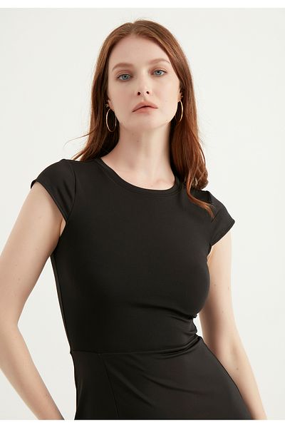 Herita Midikleid mit Schlitz und Detail
