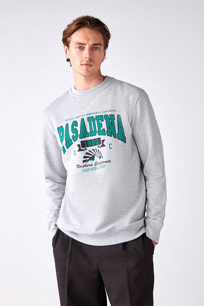 GRIMELANGE Waylen Men's Regular Fit College Printed Grimelange Sweatshirt with Fleece Inside
