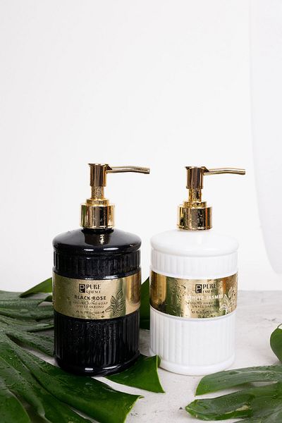 PE PURE ESSENCE Pure Essence Vegan Liquid Soap White & Black 2x500ml Mixed Package