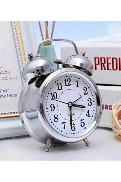 GiralStore NOSTALJİK GÖRÜNÜMLÜ ALARMLI ÇALAR MASA SAATİ