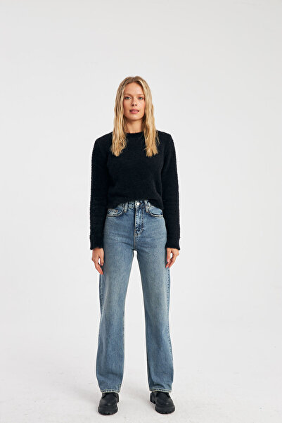 NEW SEASON Tint Wash Straight Leg Jean