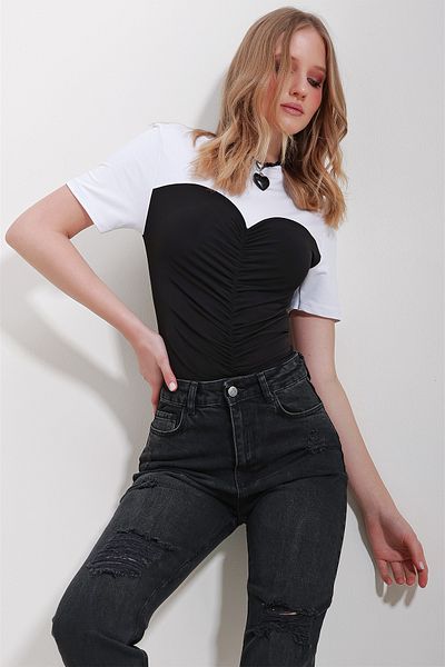 Trend Alaçatı Stili Women's Black Crew Neck Front Draped Color Block Sandy Blouse ALC-X11582