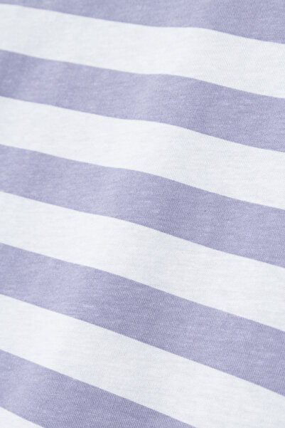 Name it KRÓTKI TOP PUDEŁKO NKFVITANNI SS