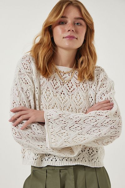 Happiness İstanbul Cremefarbener, saisonaler, kurzer Strickpullover mit U-Boot-Ausschnitt und Umschlag für Damen MW00144