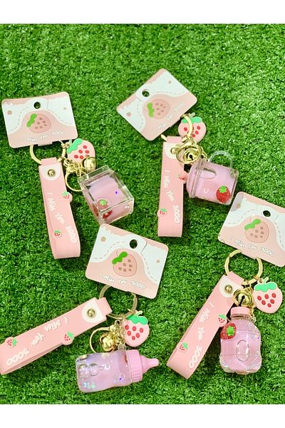 Meyra Accessories Luxury Cute Watery Strawberry Baby Bottle Car Bag Ornament Keychain
