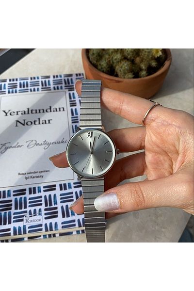 Spectrum Women's Wristwatch
