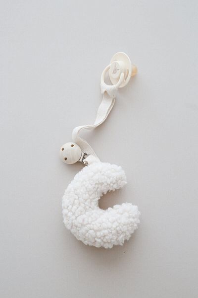DERY BABY Teddy Pacifier Hanger (WITH CLIP)