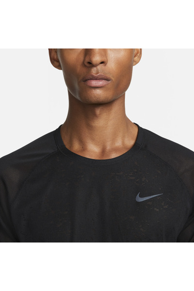Nike Dri-Fit ADV Run Division TechKnit FW23 Running Short-Sleeve Erkek T-shirt