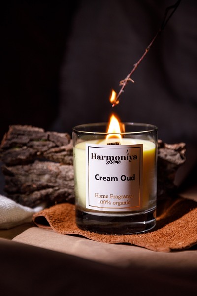 Doğal Soya Wax Cremy Oud Kokulu Mum 320 ml Ahşap Fitilli