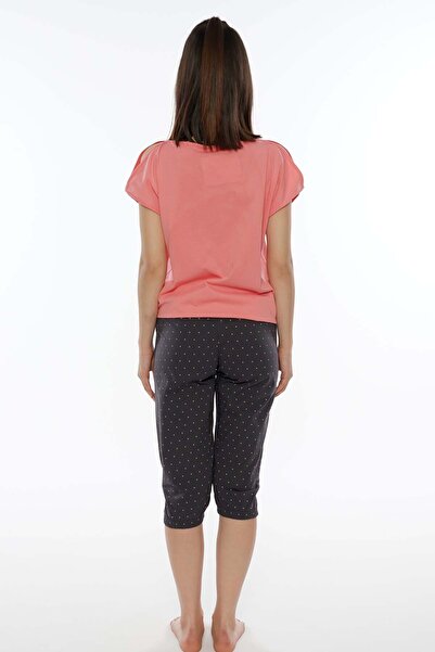 VİENETTA Pamuklu Düşük Omuzlu Yırtmac Yarasa Kol Buzgulu Kaprili Pijama Takım
, 009235