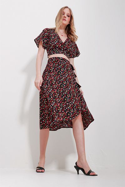Trend Alaçatı Stili Women's Black Double-breasted Collar Floral Patterned Blouse and Ruffled Skirt Woven Viscose Suit ALC-X11592
