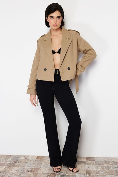 Trendyol Collection Nerz Premium Crop Blazer Trenchcoat - TWOSS24BC00010