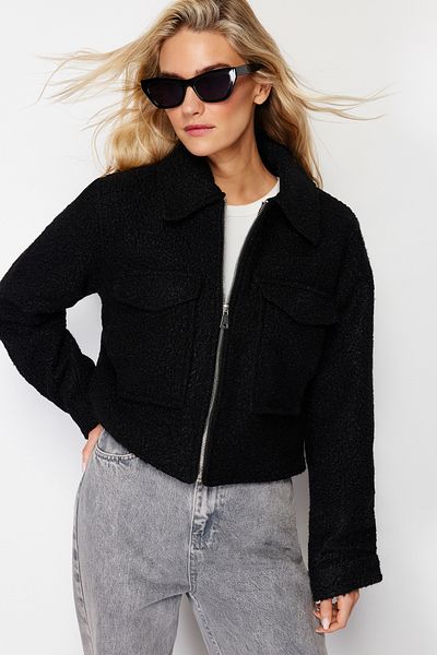Trendyol Collection Czarny cienki płaszcz - Regular Fit Crop Boucle Twoss24Mo00070