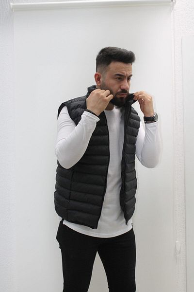 wamoss Men's Black Puffer Vest F400
