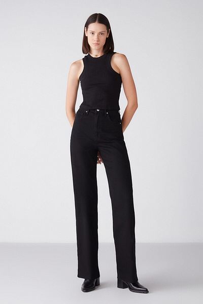 GRIMELANGE Janette Damen-Unterhemd mit Neckholder, unregelmäßigem, geripptem, flexiblem Stoff, körperbetont, schwarz