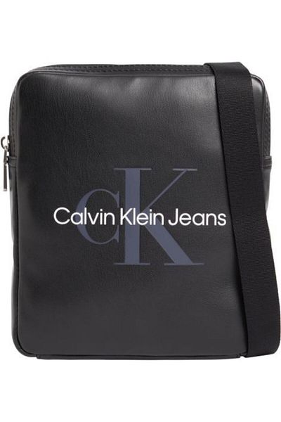 Calvin Klein Crossovers - Relaxed Fit