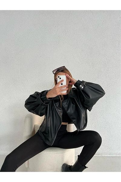 SONREİR Schwarze Bomberjacke aus Kunstleder mit weiten Ärmeln