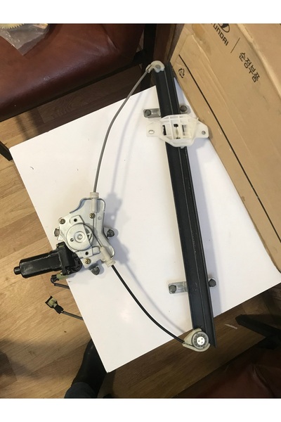 Genel Markalar CAM KRİKOSU-SAĞ ELEKTRİKLİ SATREX TCİ-CRDİ 02>08 TAYVAN 824044...