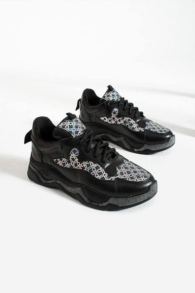 Leyna women's black sneakers with patterns