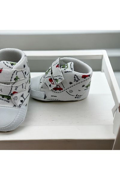 Bebiccino Velcro Men's booties with car print