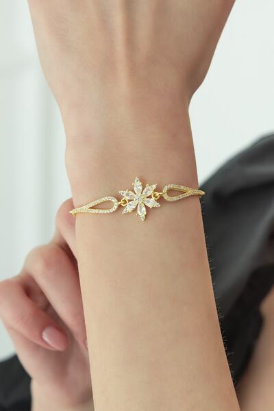 Nereze Kadın Beyaz Kelepçe Model  Bileklik 925 Ayar