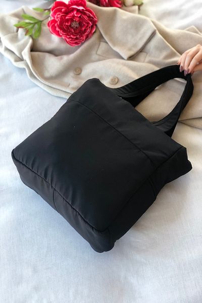 Bagzone Geantă shopper din țesătură pufă neagră pentru femei