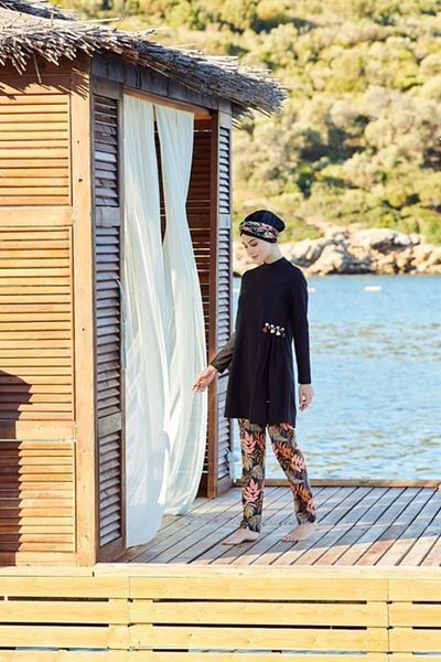 Adasea Дамски черен бански костюм с дизайн от ликра Modest