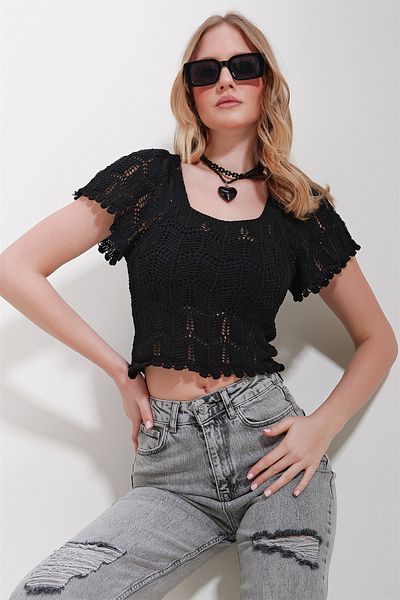 Trend Alaçatı Stili Woman's Black Square Collar Shaped Knit Blouse ALC-X11555