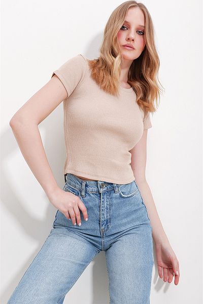 Trend Alaçatı Stili Γυναικεία Πλεκτή Μπλούζα με λαιμόκοψη Crew Crop Beige ALC-X11549