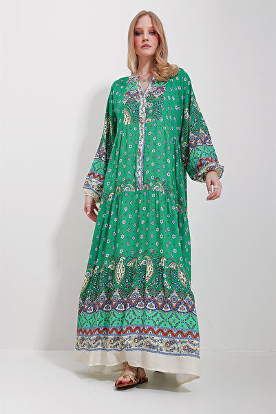 Trend Alaçatı Stili Damska zielona sukienka maxi z kołnierzem sędziowskim i wzorzystym wzorem ALC-X11593