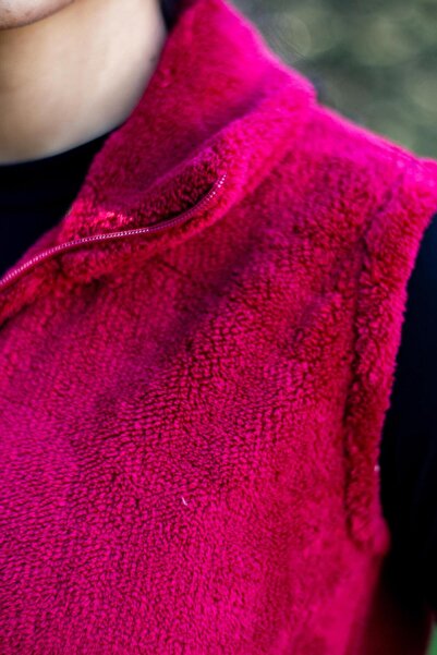 Azıcık Akıllı Women's Burgundy Red Stand Collar Thick Plush Zippered Vest 24KYLKK215