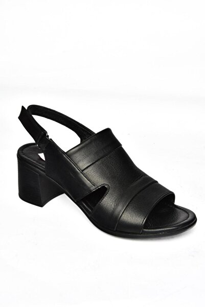Fox Shoes P555452303 Black Genuine Leather Thick Heeled Women's Sandals