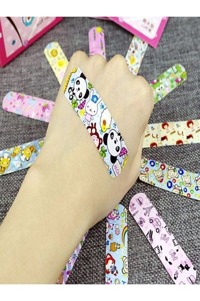 Bluokbeauty 10 Pieces Waterproof Cartoon Character First Aid Children's Band-Aid