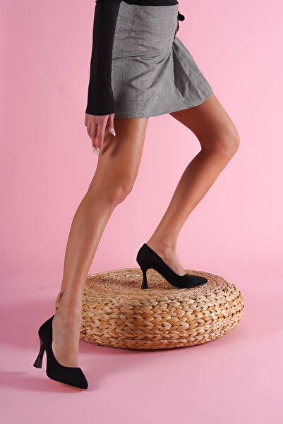 DURUNUN BUTİĞİ Черни велурени ежедневни стилет обувки Duest