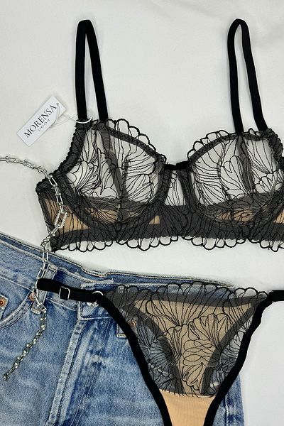 Morensa Σετ σουτιέν με λεπτομέρεια από δαντέλα με μαύρο λουλούδι