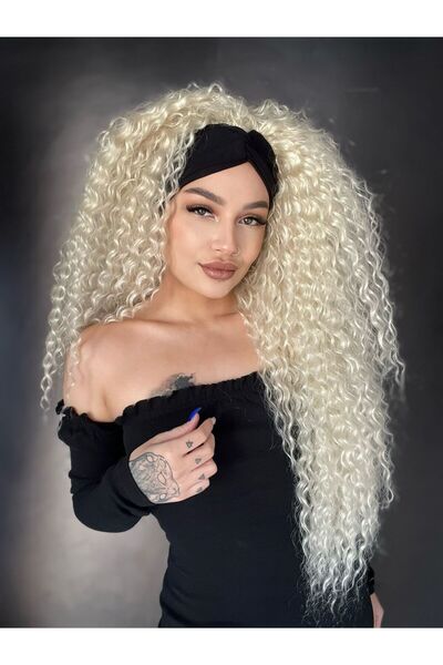 Suzan Peruk Bandanalı Afro Peruk.Ön kısımda Bandansı vardır .Kişiye özel hazı...