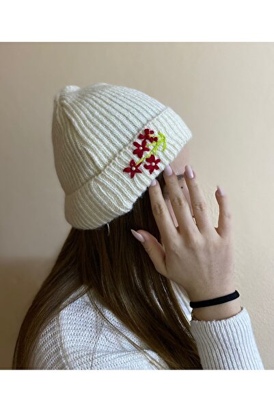 sema aksesuar قبعة مطرزة باللؤلؤ الأحمر مصنوعة يدويًا من إكرو - هدية عيد الحب